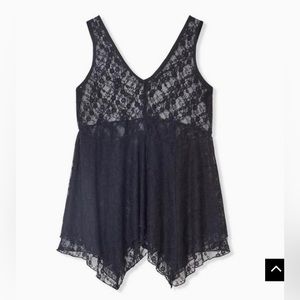 Torrid lace double V-neck handkerchief hem tank 3X